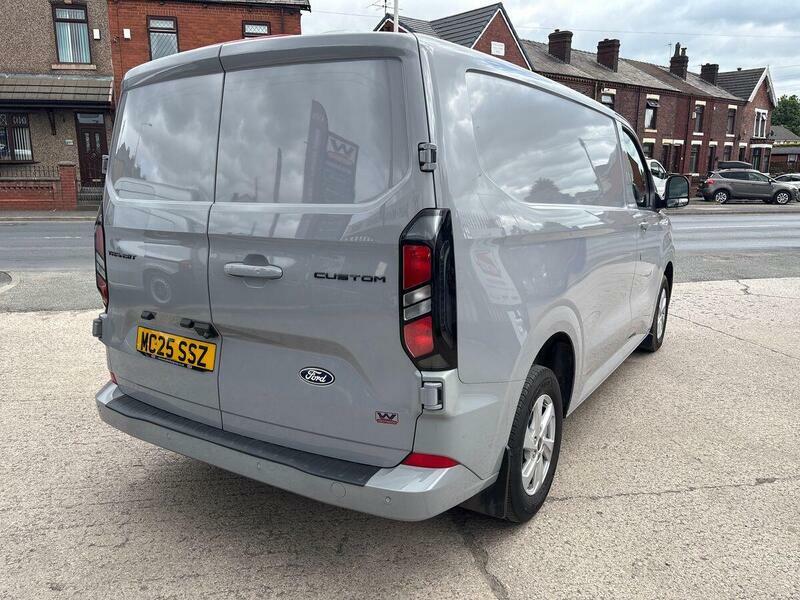 Ford Transit Custom E-custom 320 L1 Limited 65Kwh 136Ps Blue #24