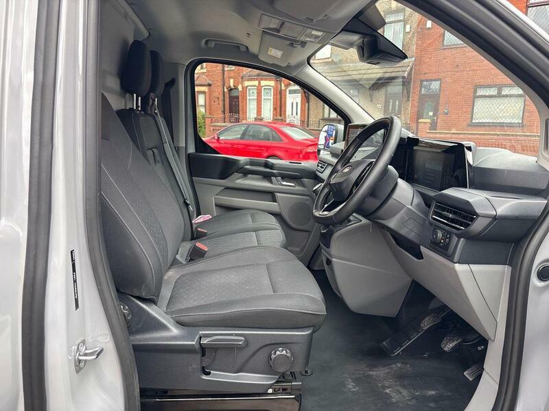 Ford Transit Custom E-custom 320 L1 Limited 65Kwh 136Ps Blue #51