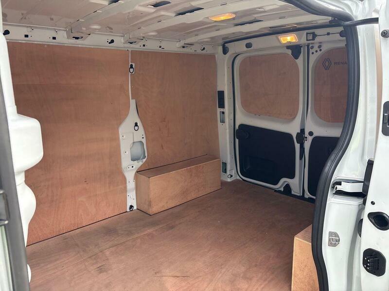 Renault Trafic Extra Sport White #43