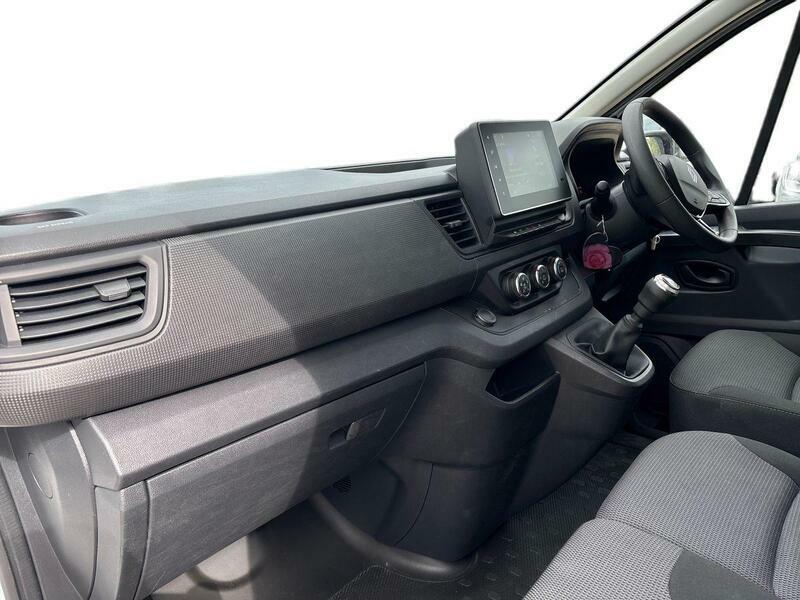 Renault Trafic Extra Sport White #10