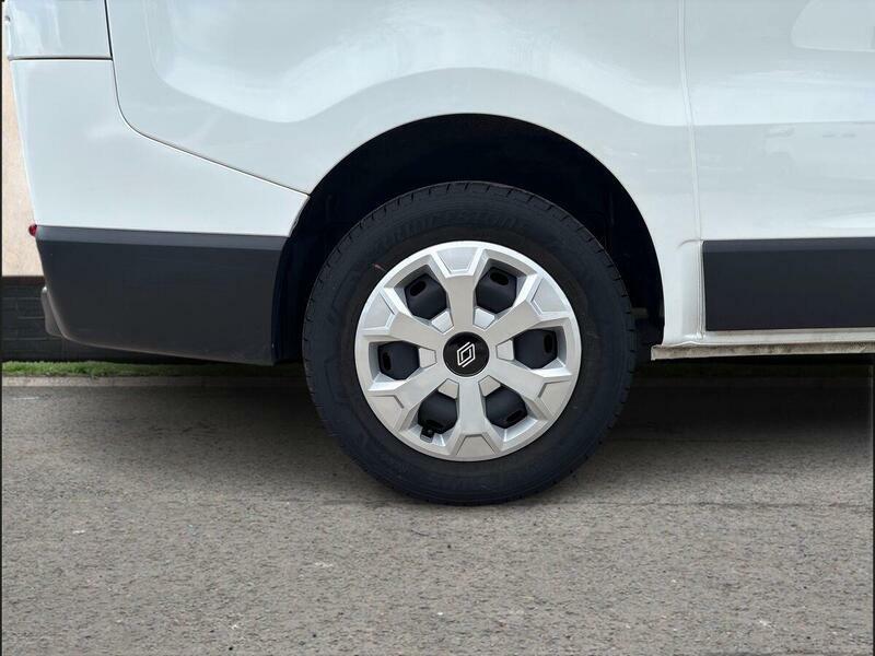 Renault Trafic Extra Sport White #9