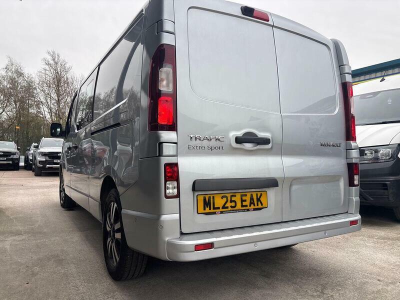 Renault Trafic 2.0 Dci Blue 30 Extra Sport Panel Van M Grey #19