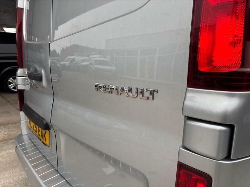 Renault Trafic 2.0 Dci Blue 30 Extra Sport Panel Van M Grey #35