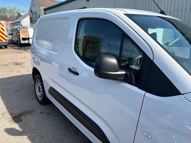 Citroen Berlingo Enterprise White #14