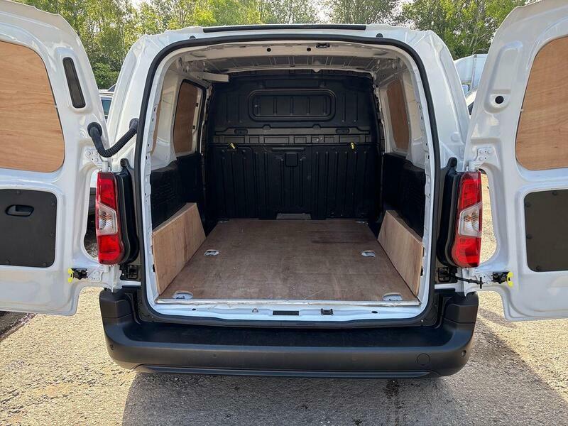 Citroen Berlingo Enterprise White #19