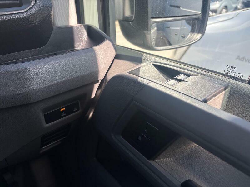 Volkswagen Crafter Cr35 Commerce Mwb 140Ps Digital Cockpitapp Conne Silver #64