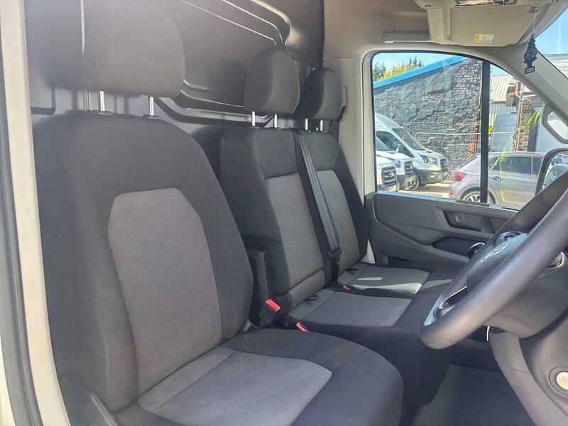 Volkswagen Crafter Cr35 Commerce Mwb 140Ps Digital Cockpitapp Conne Silver #42