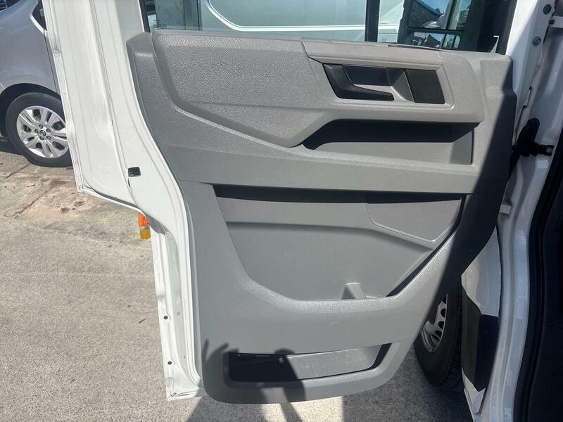 Volkswagen Crafter Cr35 Commerce Mwb 140Ps Digital Cockpitapp Conne Silver #22
