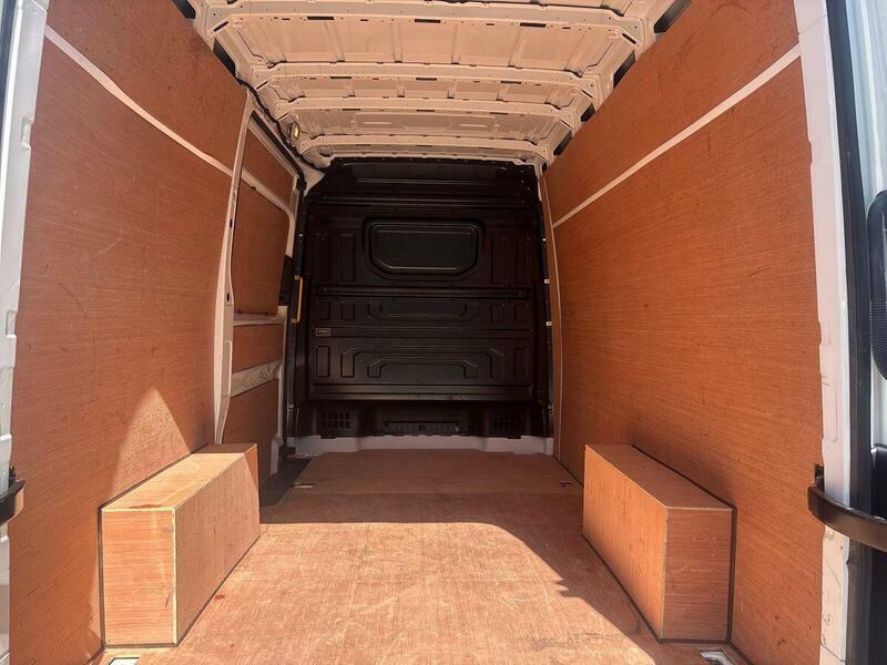Volkswagen Crafter Cr35 Commerce Mwb 140Ps Digital Cockpitapp Conne Silver #53