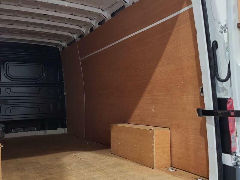 Volkswagen Crafter Cr35 Commerce Plus Mwb 140Ps Parking Sensorsdigi White #39