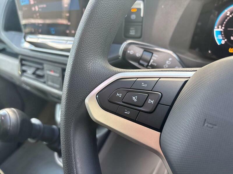 Volkswagen Crafter Cr35 Panel Van Commerce Plus Mwb 140 Ps 2.0 Tdi 6S White #32