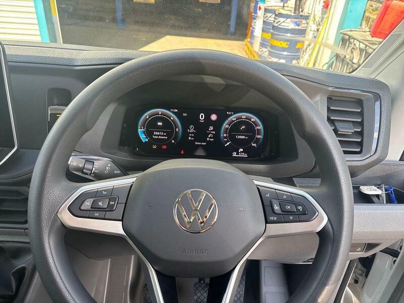 Volkswagen Crafter Cr35 Panel Van Commerce Plus Mwb 140 Ps 2.0 Tdi 6S White #29