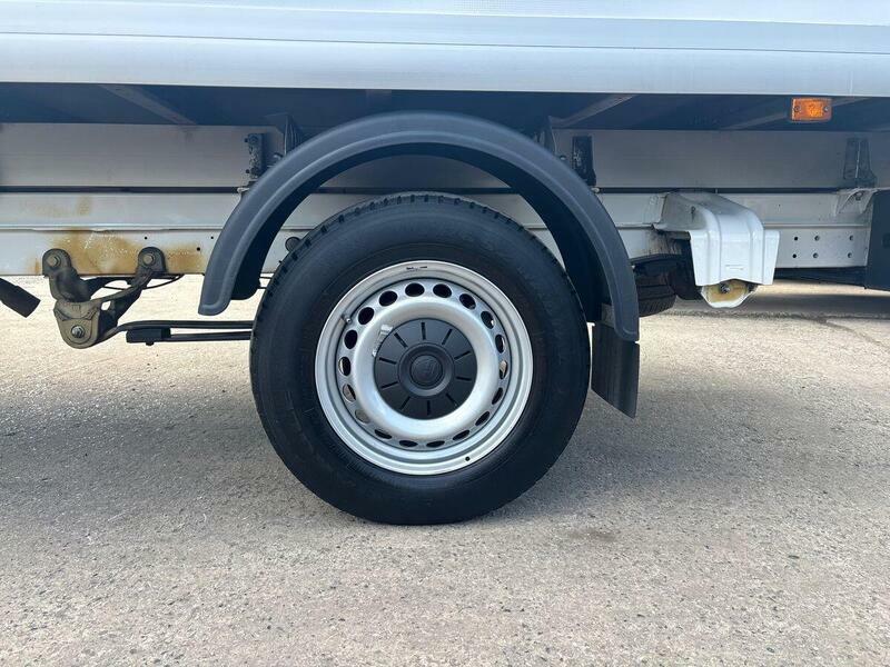 Volkswagen Crafter Cr35 Panel Van Commerce Plus Mwb 140 Ps 2.0 Tdi 6S White #87