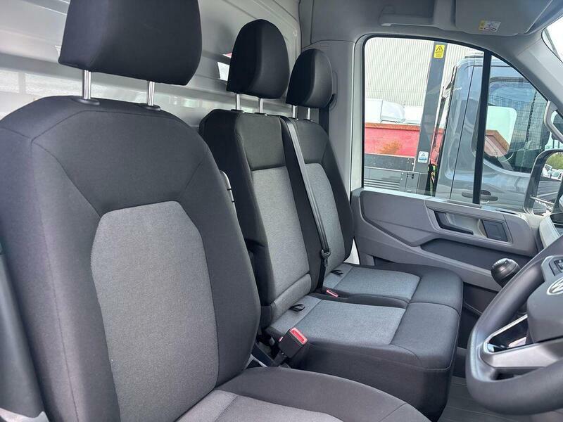 Volkswagen Crafter Cr35 Panel Van Commerce Plus Mwb 140 Ps 2.0 Tdi 6S White #57