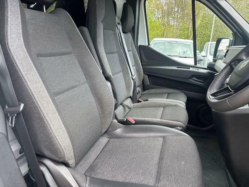 Renault Master Advance White #150