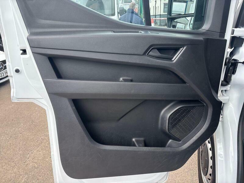 Renault Master Advance White #50