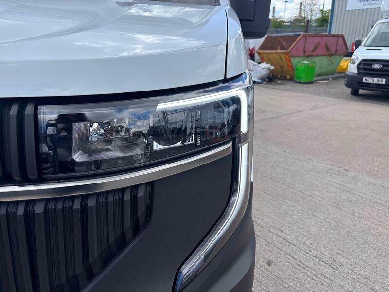 Renault Master Advance White #71