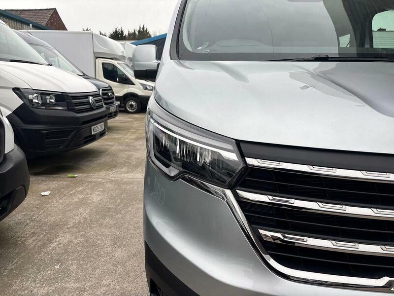 Renault Trafic Ll30 Blue Dci 150 Extra Sport Safety Crew Van White #26