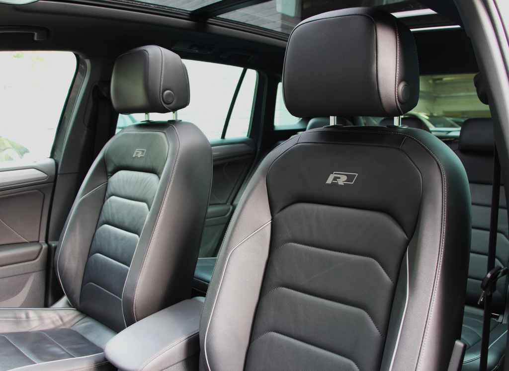 Volkswagen Tiguan Tdi R-line 4Motion 190 Demo 1 Pvt Owner, Big S MF18NLK Grey #4