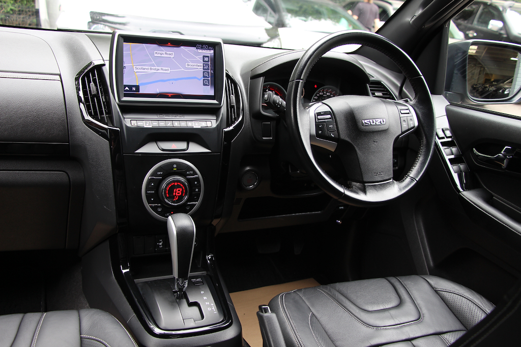 Isuzu D-Max 1.9 Yukon Double Cab 4X4 Grey #31