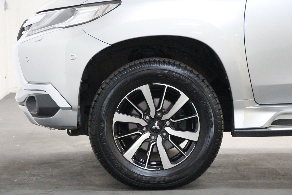 Mitsubishi Shogun 2.4D 4 Suv Double Cab 4Wd Lwb 181 Fsh, Fina  #5
