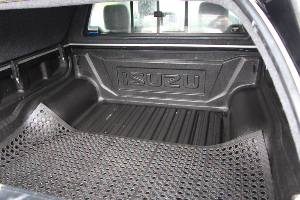 Isuzu D-Max 1.9 V-cross Double Cab 4X4 Blue #9