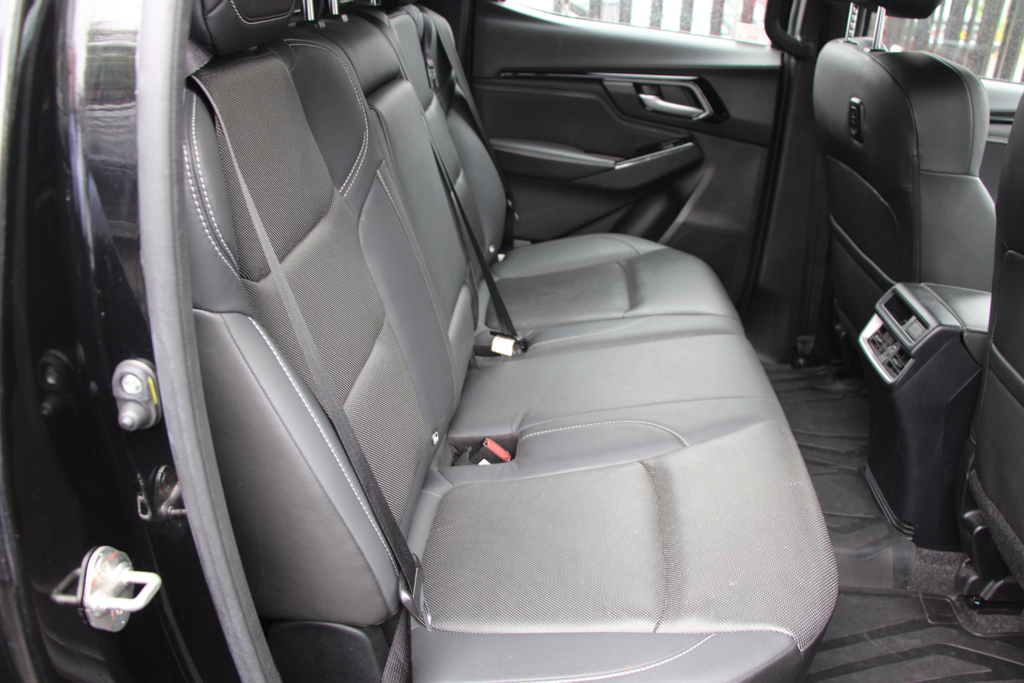 Isuzu D-Max 1.9 V-cross Double Cab 4X4 Blue #8