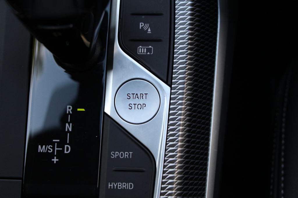 BMW 3 Series 330E Se Pro Step Black #21