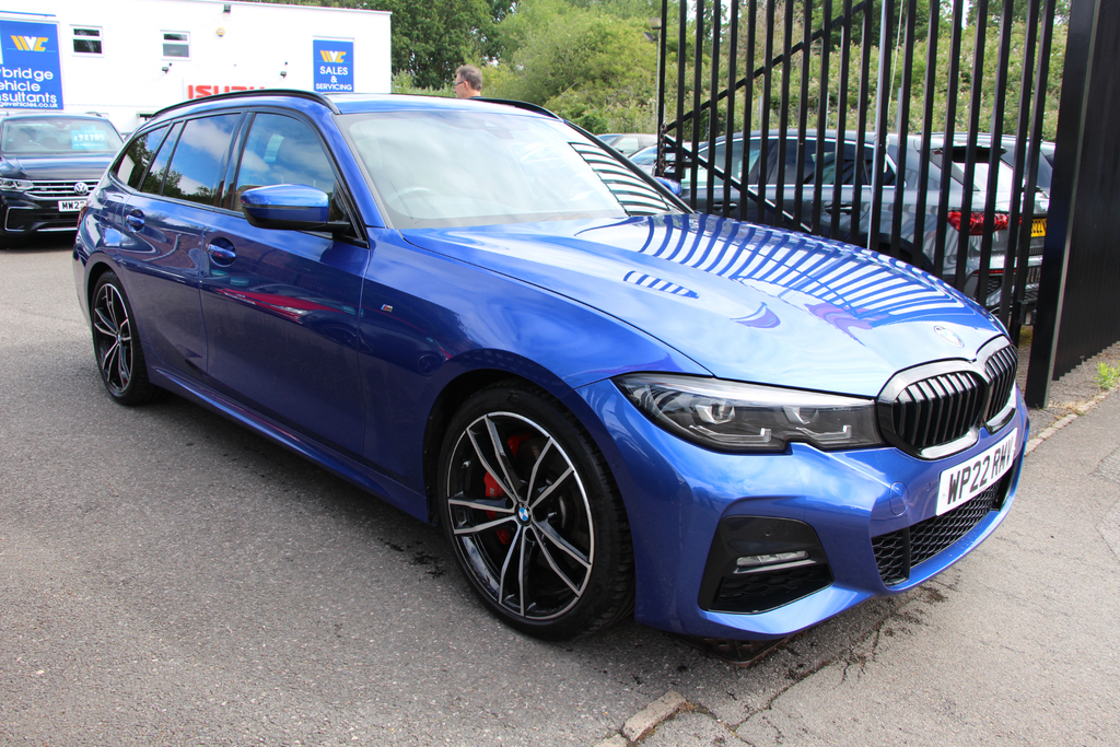 BMW 3 Series Estate Black #2