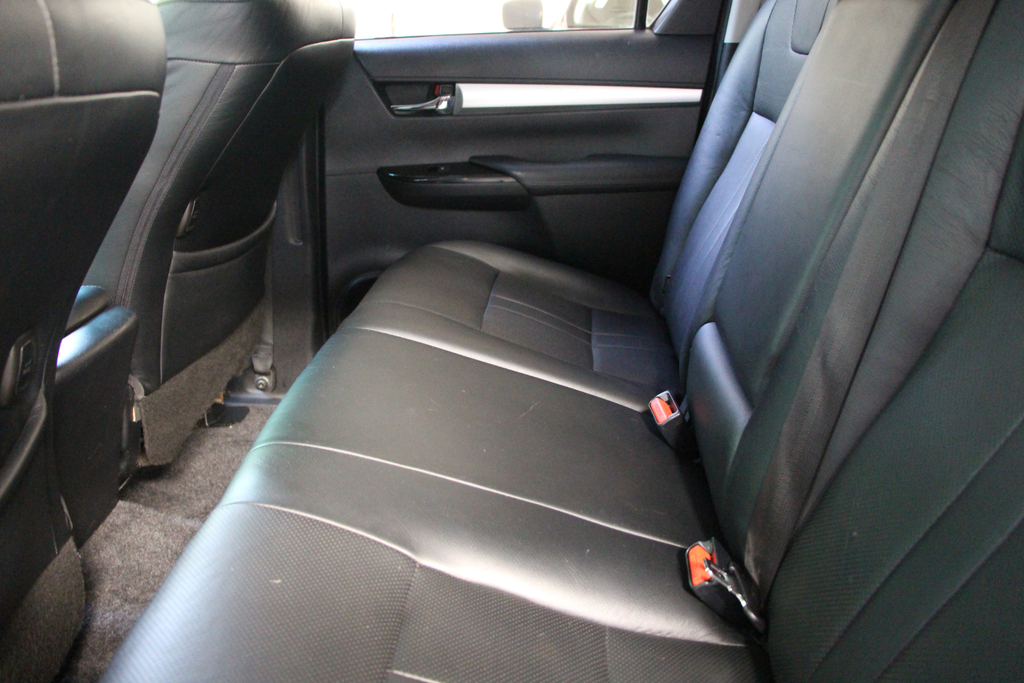 Toyota HILUX Active 4X4 D-4d Dcb White #20