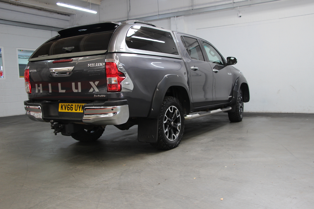 Toyota HILUX Active 4X4 D-4d Dcb White #18