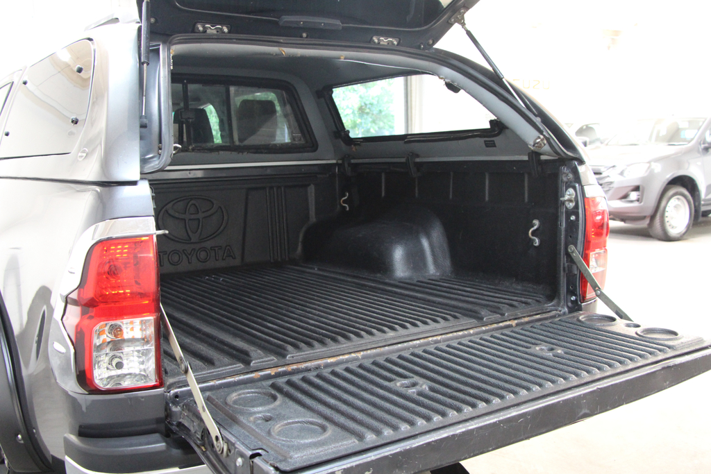 Toyota HILUX Active 4X4 D-4d Dcb White #14