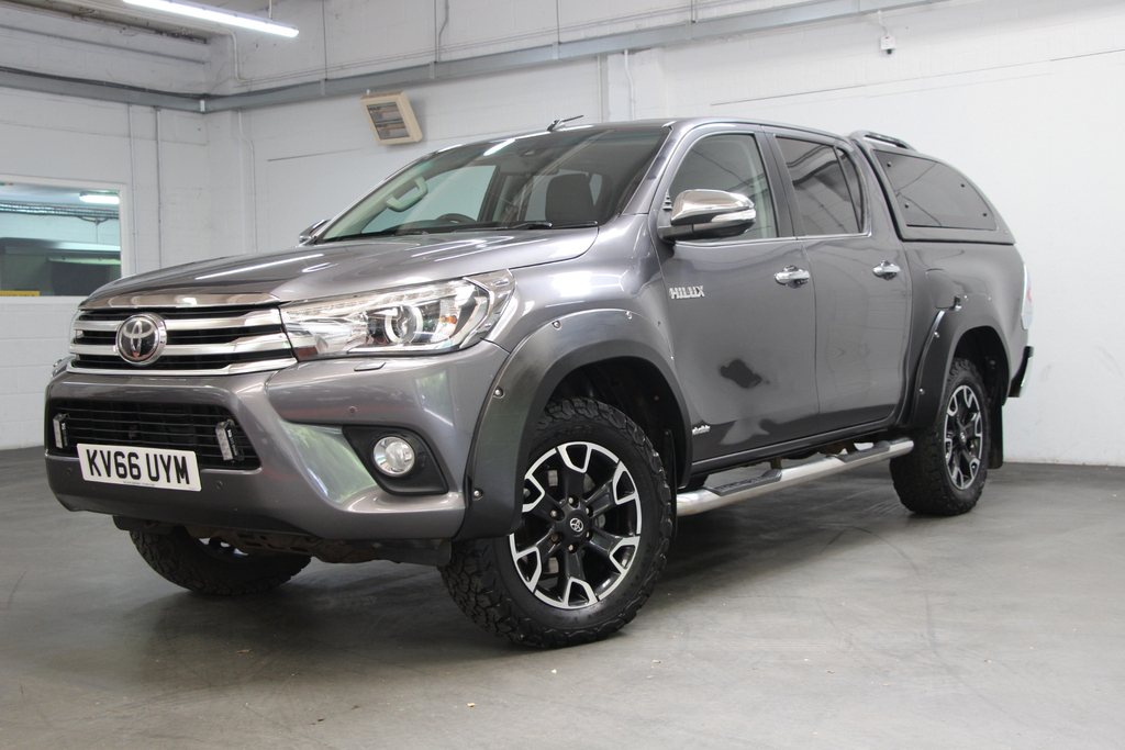 Toyota HILUX Active 4X4 D-4d Dcb White #8
