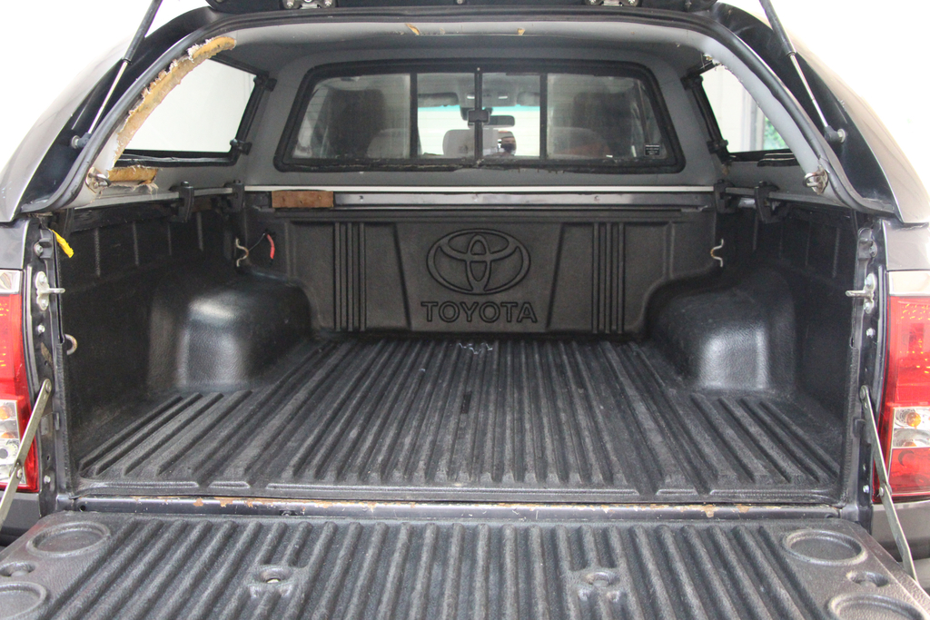 Toyota HILUX Active 4X4 D-4d Dcb White #36