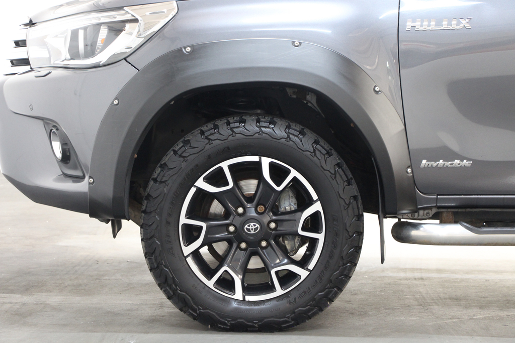 Toyota HILUX Active 4X4 D-4d Dcb White #12