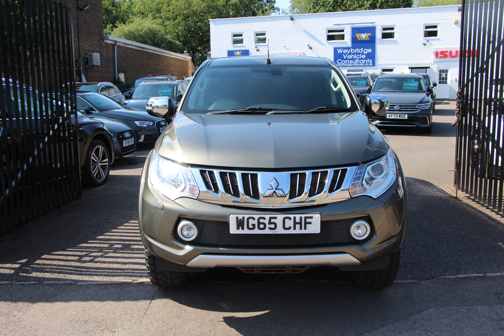 Mitsubishi L200 Di-d Dc Barbarian Double Cab 4Wd 178 Canopy, To 