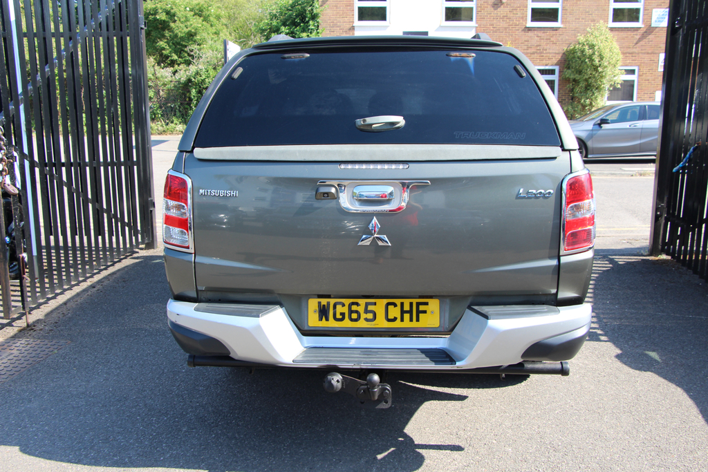 Mitsubishi L200 Di-d Dc Barbarian Double Cab 4Wd 178 Canopy, To  #3