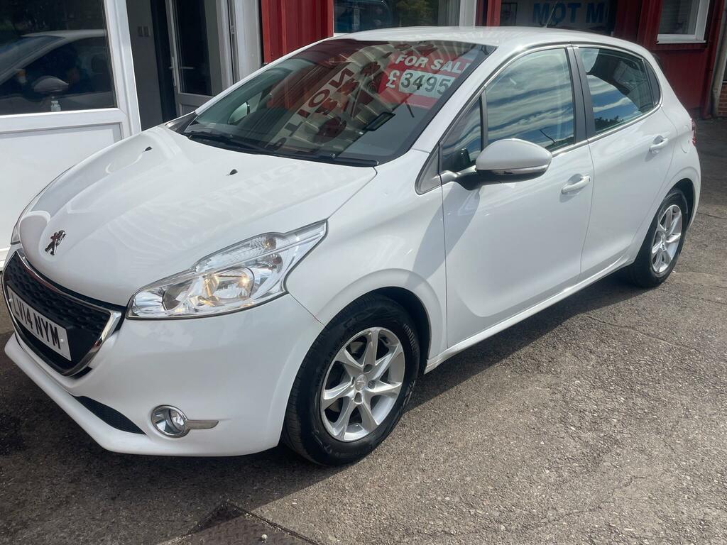 Peugeot 208 Active White