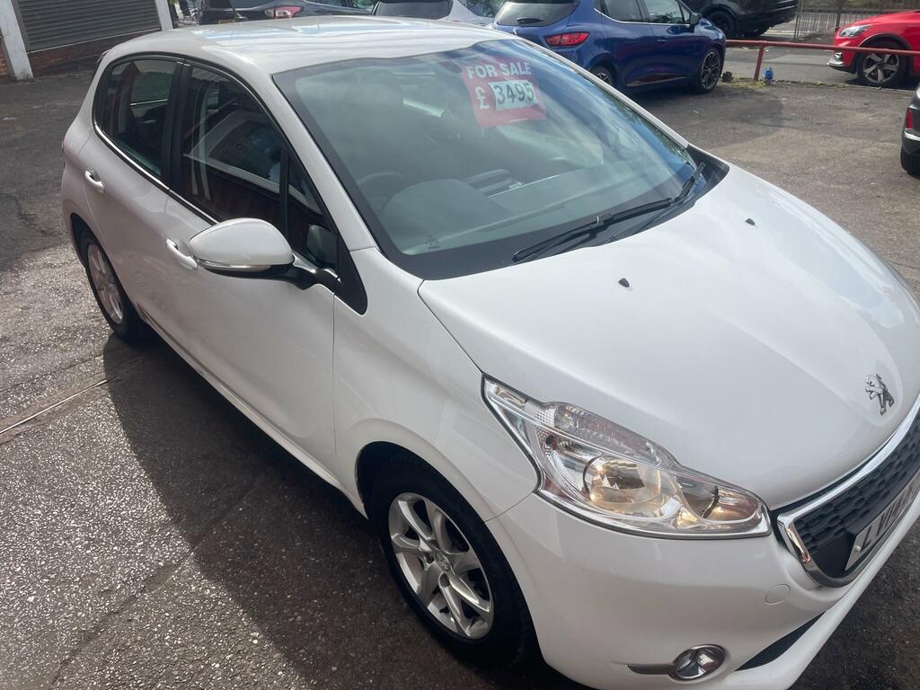 Peugeot 208 Active White #3