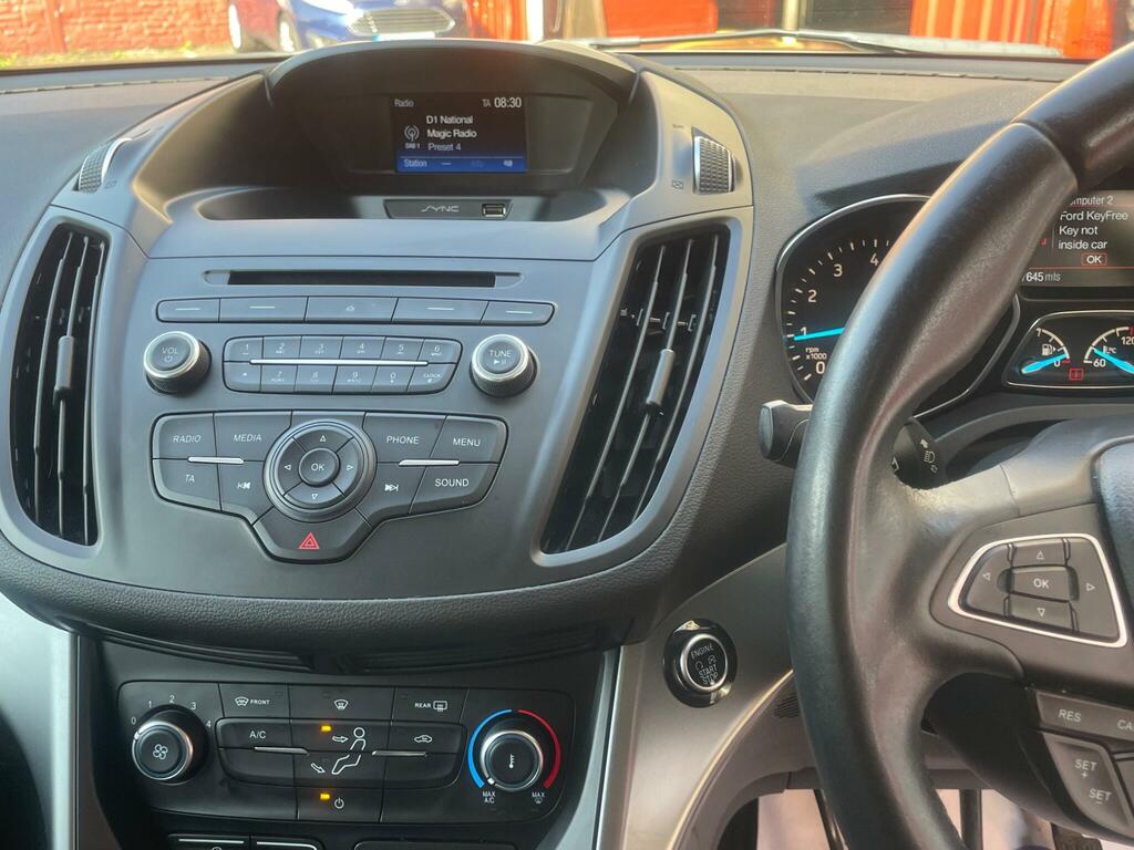 Ford Kuga Zetec White #4