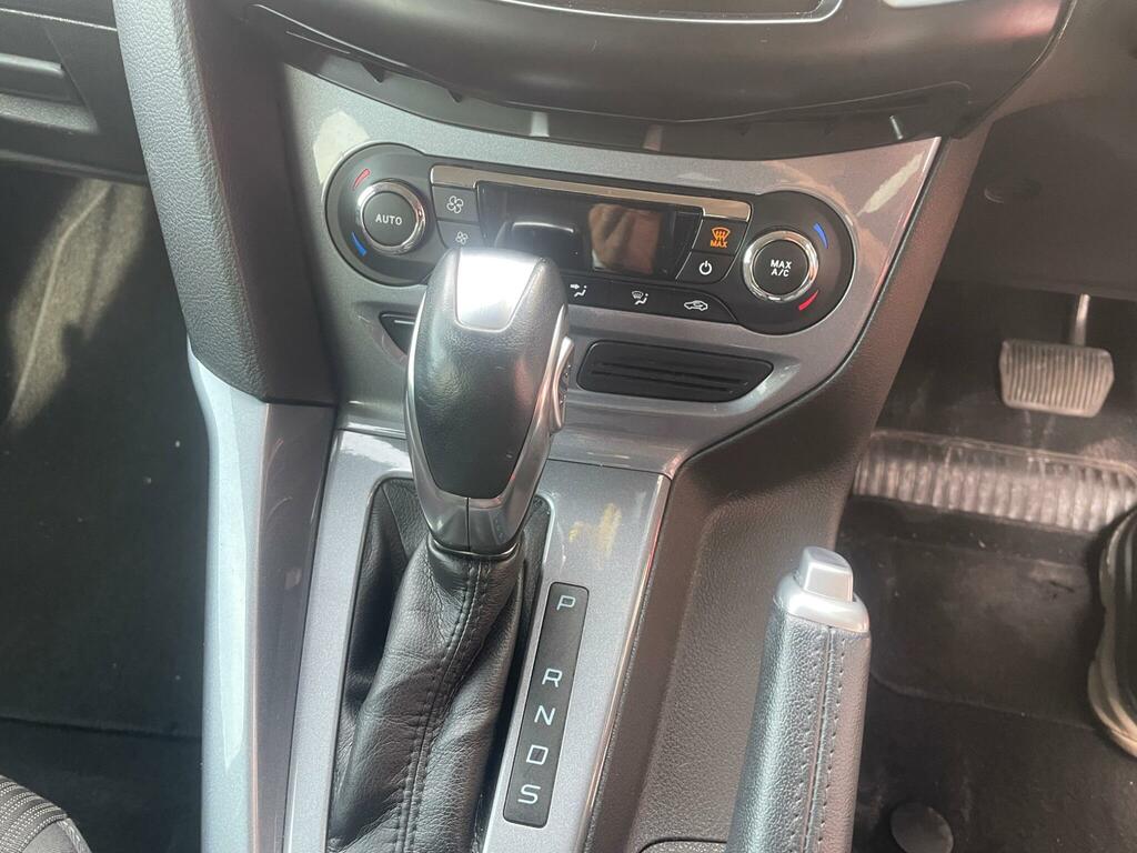 Ford Focus Titanium Navigator Red #6