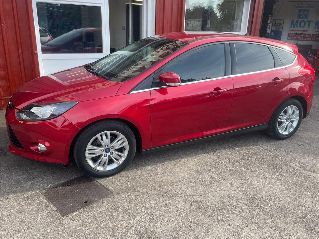 Ford Focus Titanium Navigator Red #2