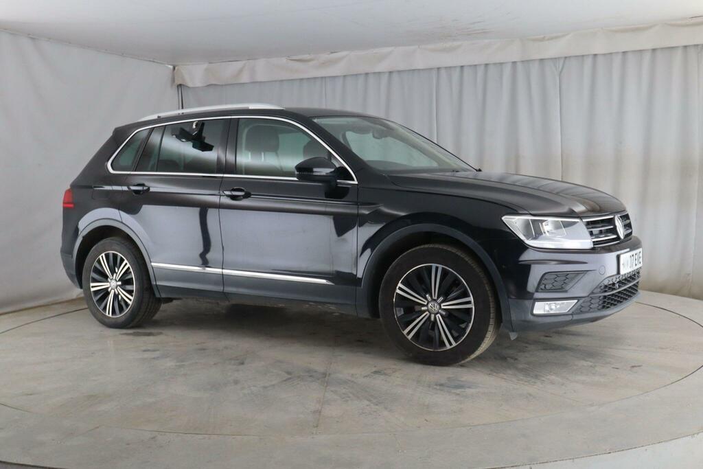 Volkswagen Tiguan 1.4 Tsi Bluemotion Tech Se Navigation Euro 6 Ss MW07EVE Black