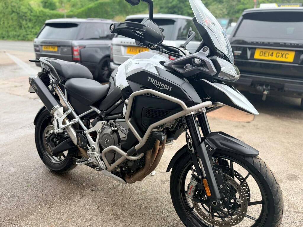 Triumph  Street Triple Rs 19My Silver #46