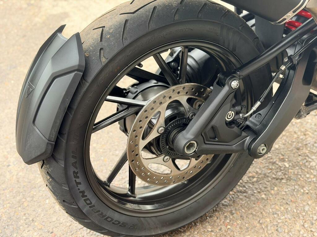 Triumph  Street Triple Rs 19My Silver #22