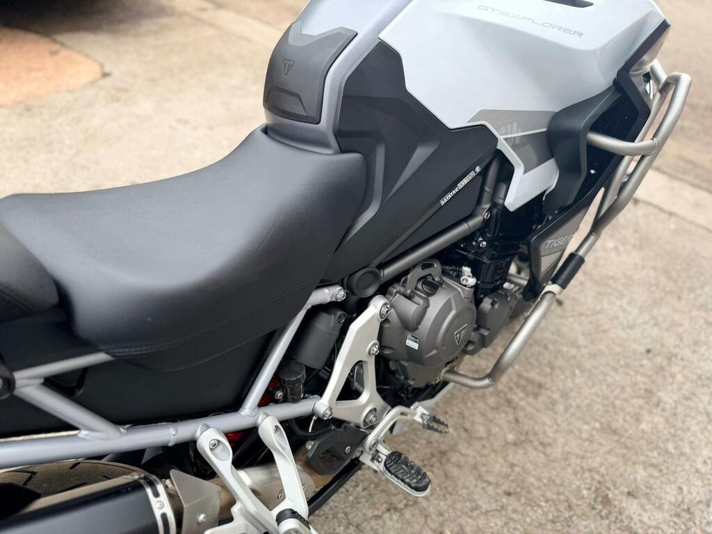 Triumph  Street Triple Rs 19My Silver #52