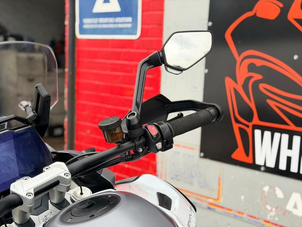 Triumph  Street Triple Rs 19My Silver #40
