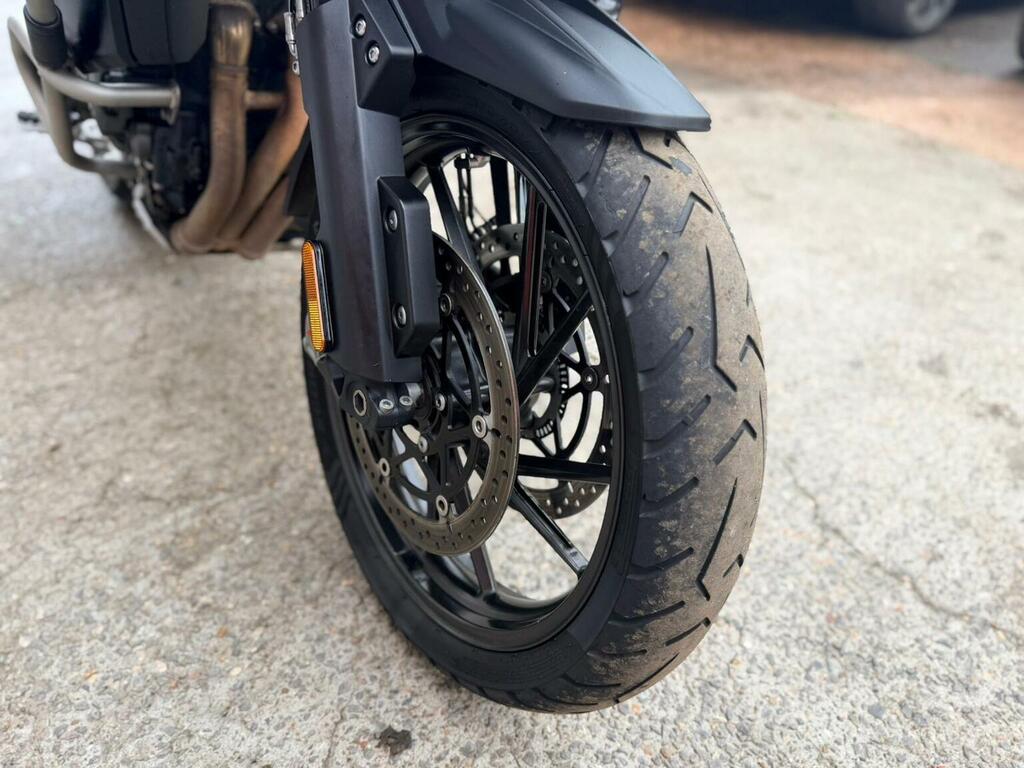 Triumph  Street Triple Rs 19My Silver #23