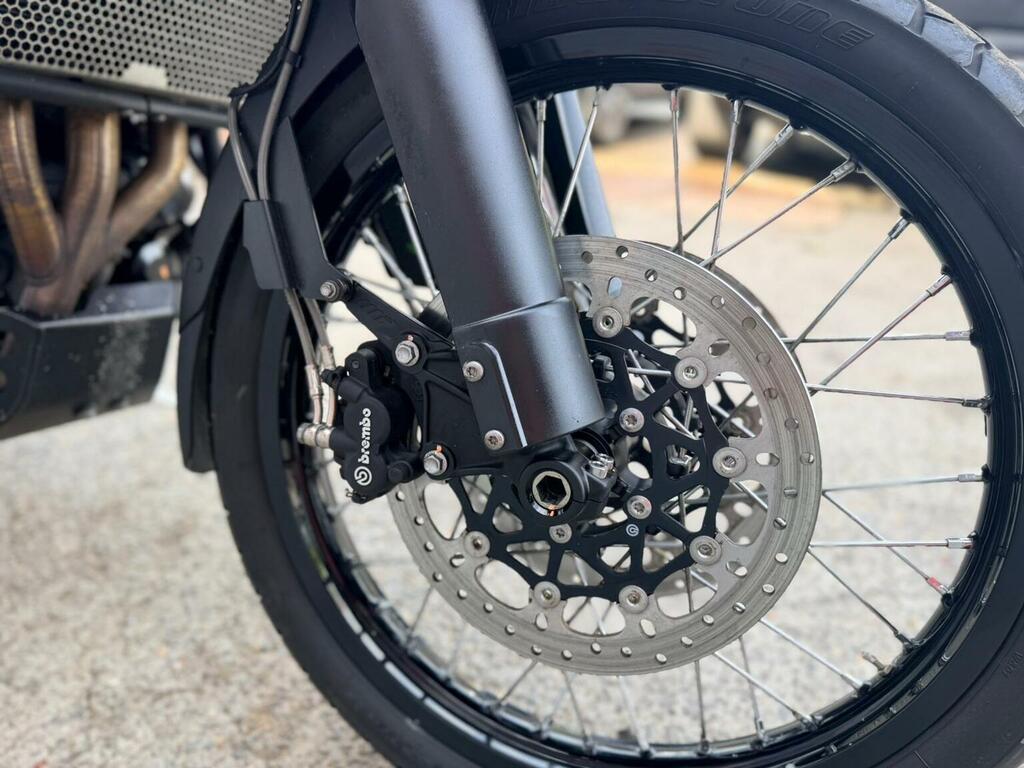 Triumph  Xrx Black #13