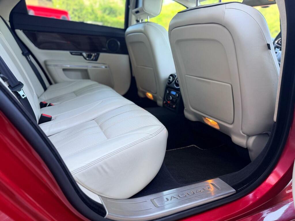 Jaguar XJ Saloon 3.0 D V6 Portfolio 201414 Blue #33